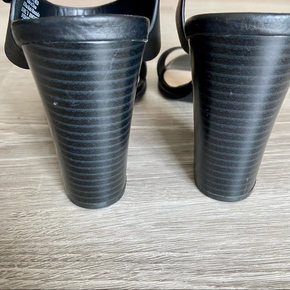 Simply Vera Wang Open Toe Heels Joan Size 9.5 Classic Black Block Heel Sandal - Picture 8 of 9